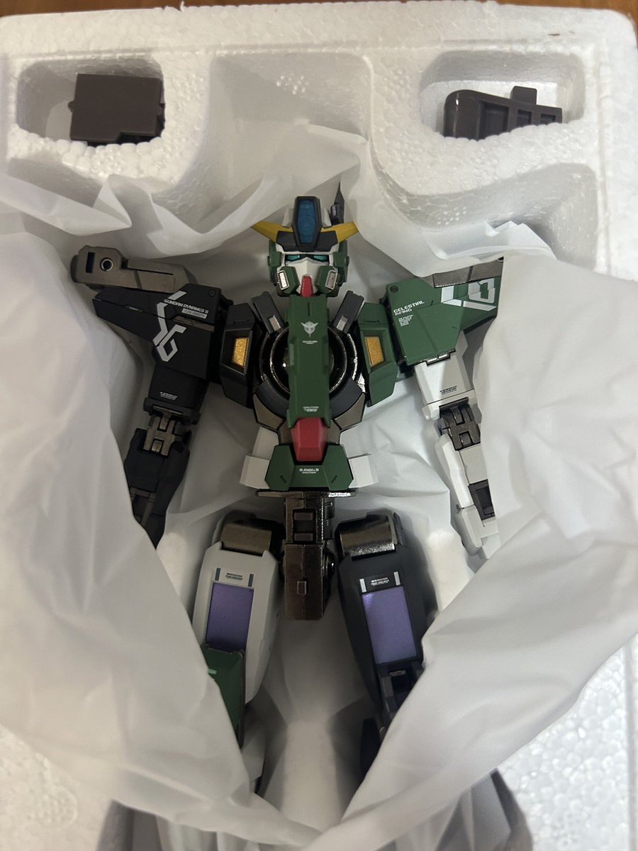 miki_shin318's tweet photo. 先日お迎えいたしました

METAL BUILD
ガンダムデュナメスサーガ https://t.co/LEblsncW6g