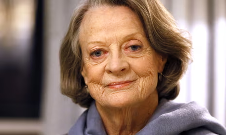 allocine's tweet image. Maggie Smith, l&apos;actrice derrière le professeur McGonagall dans Harry Potter, nous a quittés. 🕊️