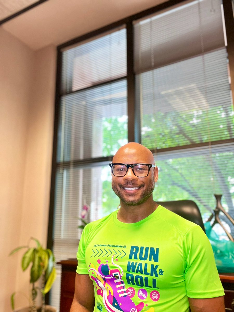 hes_a_Fop's tweet photo. Our corporate 5k was canceled this week due to inclement weather😝….but I came prepared 🤓 https://t.co/23rJuTTmkc