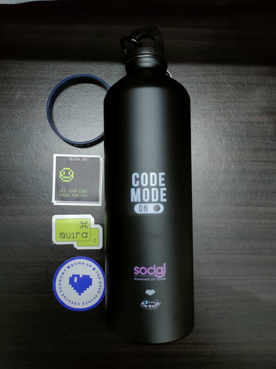 codes_n_tech's tweet photo. Got these cool swags from @quira_sh β¨
#socialsummerofcode #OpenSource #swag #techtwitter #buildinpublic #CONNECT https://t.co/8wlQ1jzJDO