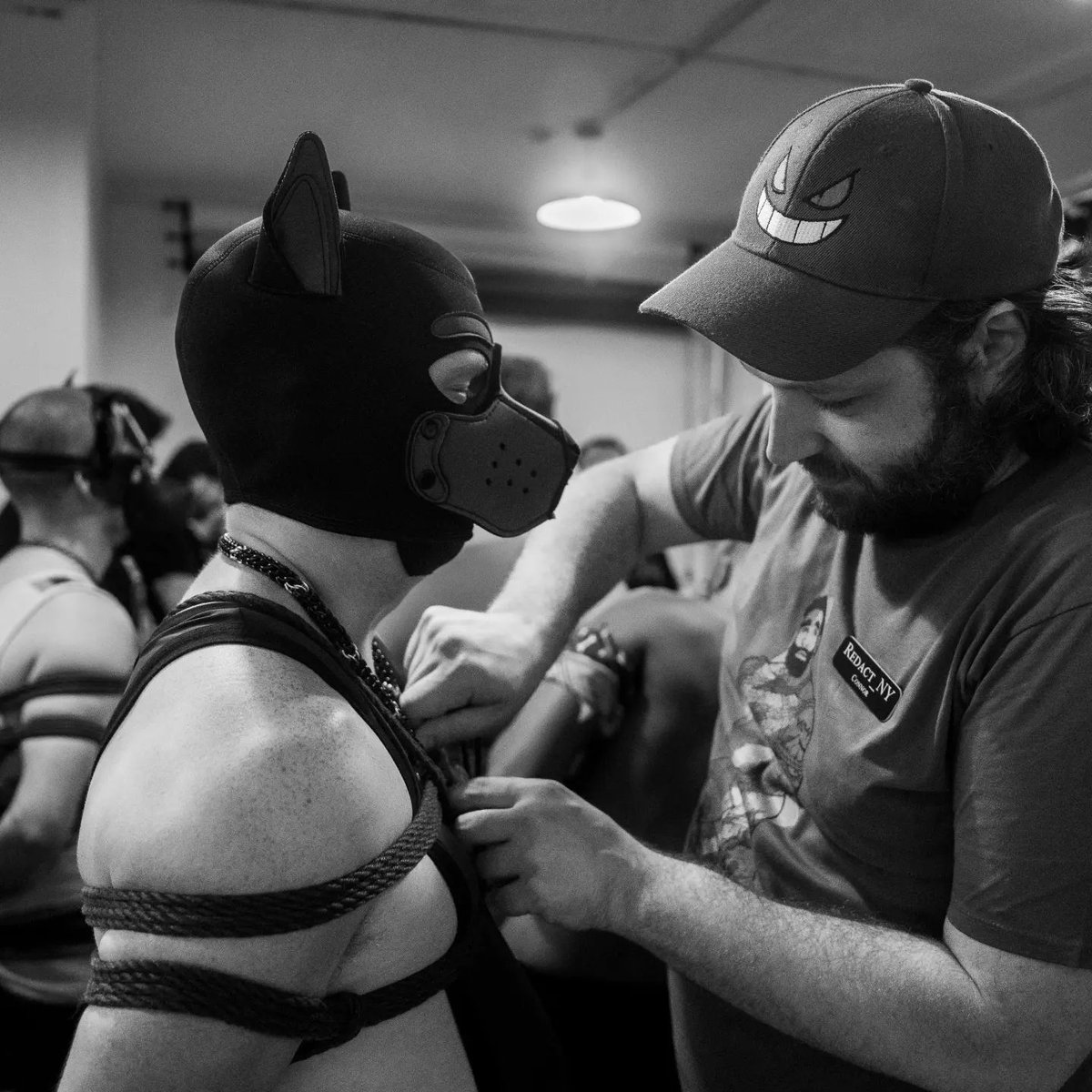 #ThrowBackThursday to our puppy takeover! With amazing photos from @jaime_theleatherman ❤️ Ropes look so good in black &amp; white. 

#KnottyBoys #MenTyingMen #RopeBondage #KnottyNY #TheGayRopeThing #KnottyTime

buff.ly/3Bu9EWV