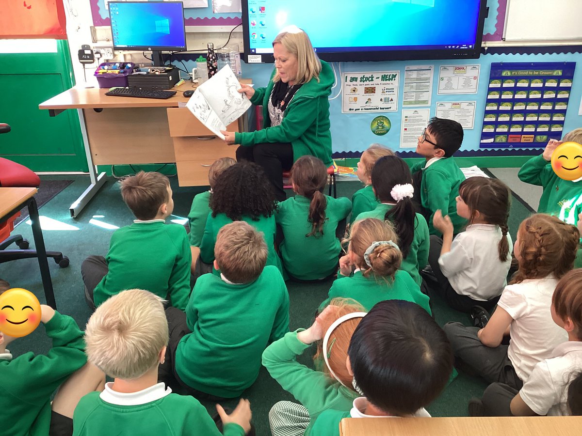 whcps's tweet photo. Mrs Dodd shared her favourite book with us. It was called ‘Jim and the Beanstalk’ by Raymond Briggs. It was very funny and a great addition to our fairytale stories unit #WHCYEAR2 #WHCREADING #WHCENGLISH 📕 https://t.co/NRdFL0QRdX