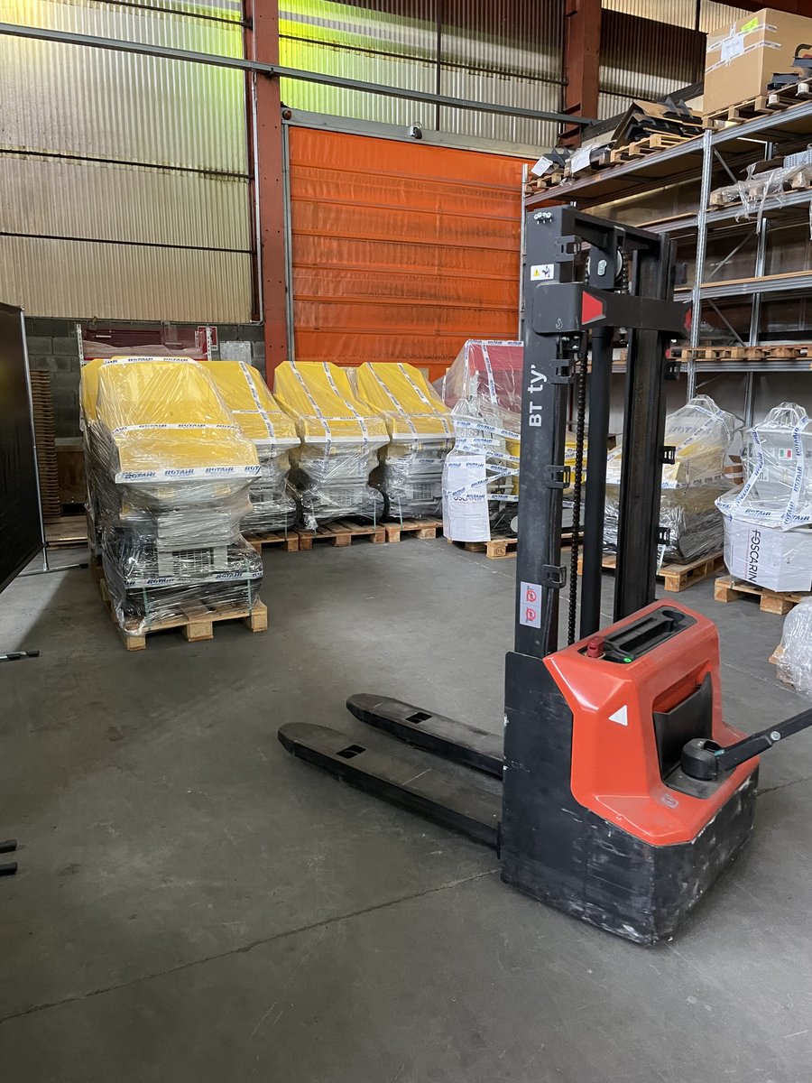 We've just had a delivery of more of the popular Rotair tracked dumpers. R70 Diesels and R60's!

Why don't you come to the depot one day next week and take them for a test drive round the yard. We think you'll be pleasantly surprised at the quality, and the price!

@ballyveseyltd