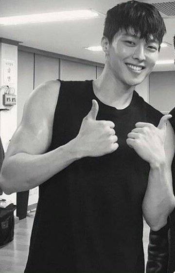 jangkidragon's tweet photo. BUFF KIYONG THEN AND NOW 😫

#張基龍 #jangkiyong #장기용 https://t.co/bT6GkOJrtd