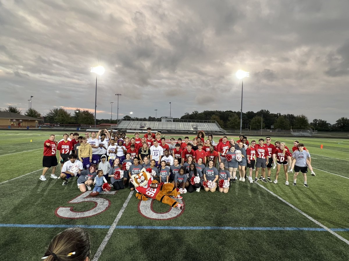 ChampsTogether's tweet photo. Great evening of Unified Flag Football at Fishers last night with @BDUnifiedFF. @FHSTigers @FhsTogether @GiantAthletics https://t.co/Qkohmltmed