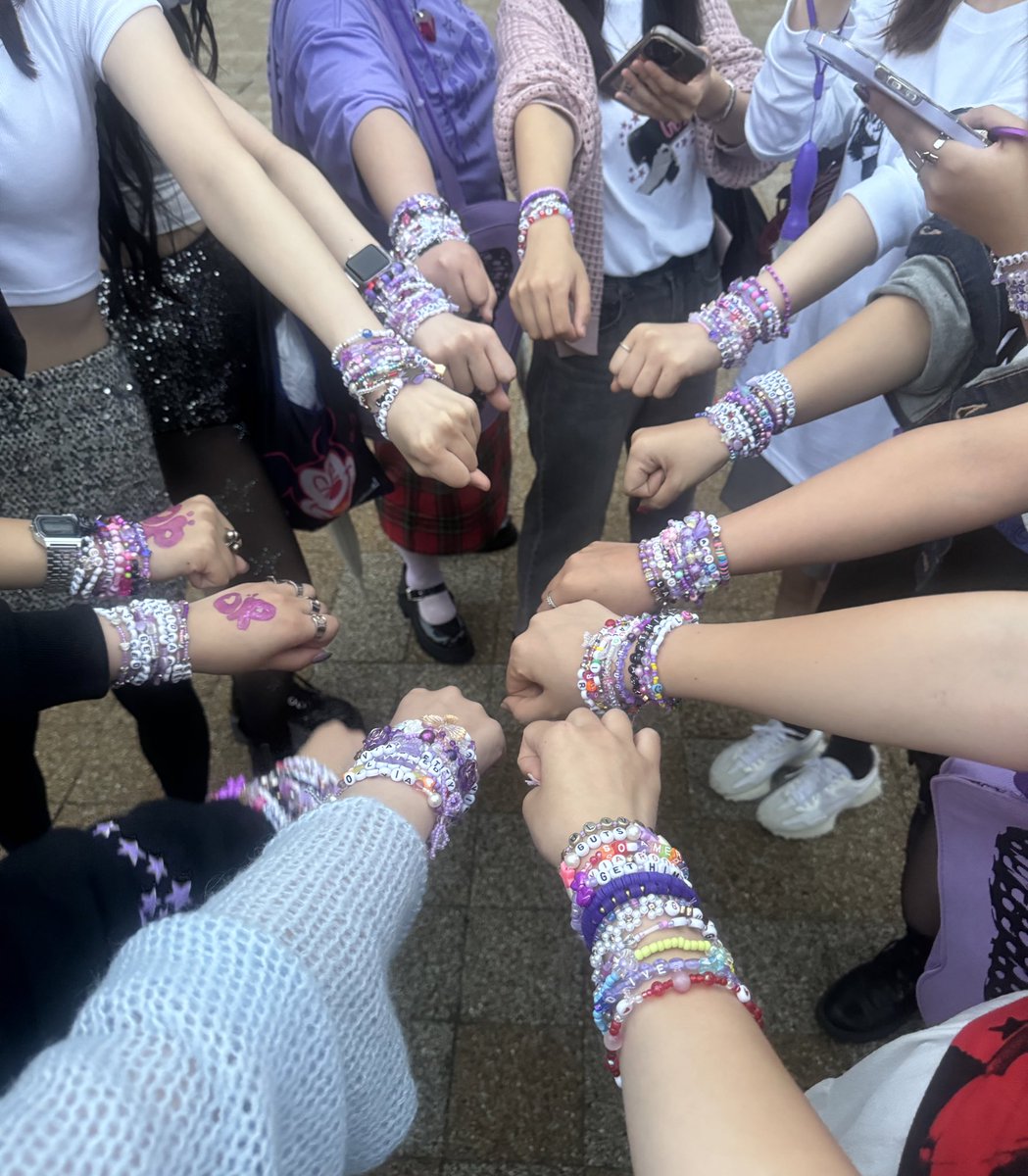 最高すぎた
しばらくみんなの写真とか自分で撮った写真とか見て余韻にひたるっ
会ってくれた方、写真撮ってくれた方、FB交換してくださった方、みんなありがとうございました🌛💜💜💜