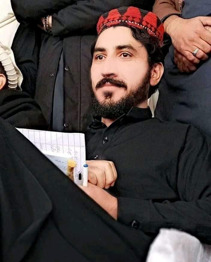 ArifReh's tweet photo. #ManzoorPashteenIsOurRedLine https://t.co/kAgkNa3XUQ