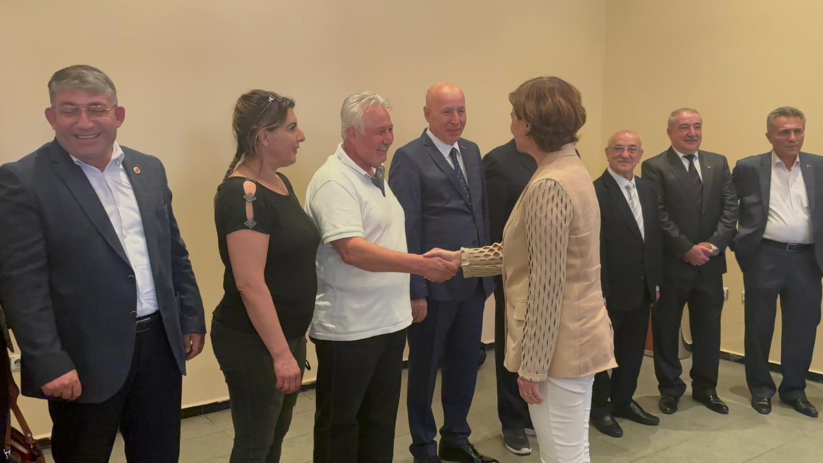 SebahattinTet18's tweet photo. Emirdağ Belçika Emek yolculuğunun 60.yılı kutlamalarında Eskişehir ilinde Resim ve şiir dinletimizi görkemli bir şekilde kutladık.Tüm Katılımcılara teşekkür ederiz https://t.co/vYkqNSC26F
