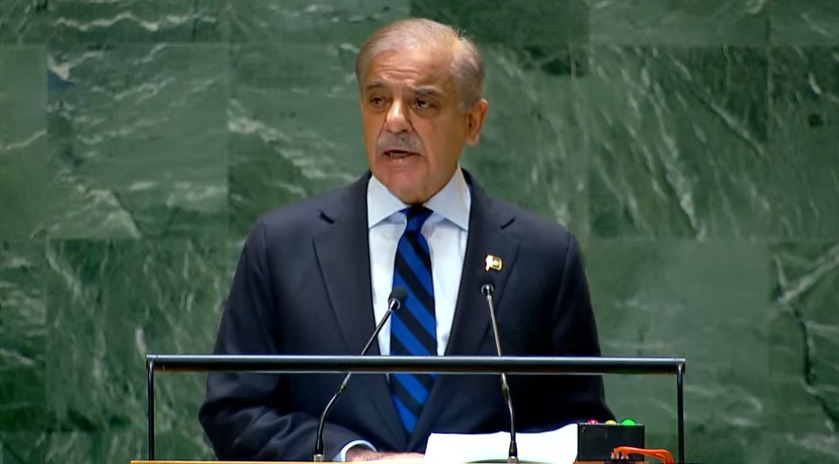 Prime Minister Pakistan, Mian Shehbaz Sharif on the floor, speaking to the 79th session "United Nations' General Assembly".

Watch him live here 👉🏼 webtv.un.org/en/asset/k1w/k…