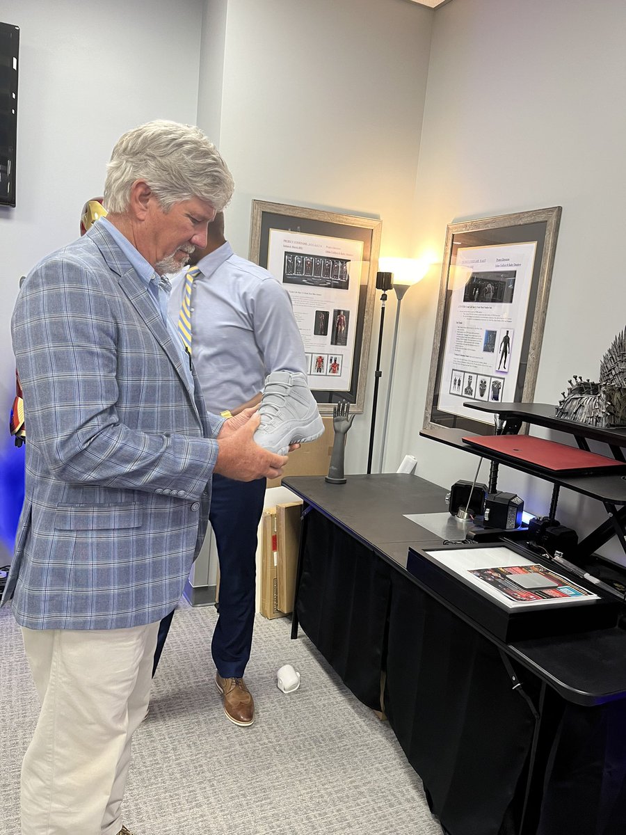 Educators collaborate on accountability, college and career, and putting students first. 

Thank you, Charter Schools USA for showing us your data walls, STEM Center activities, electives, and new house system.