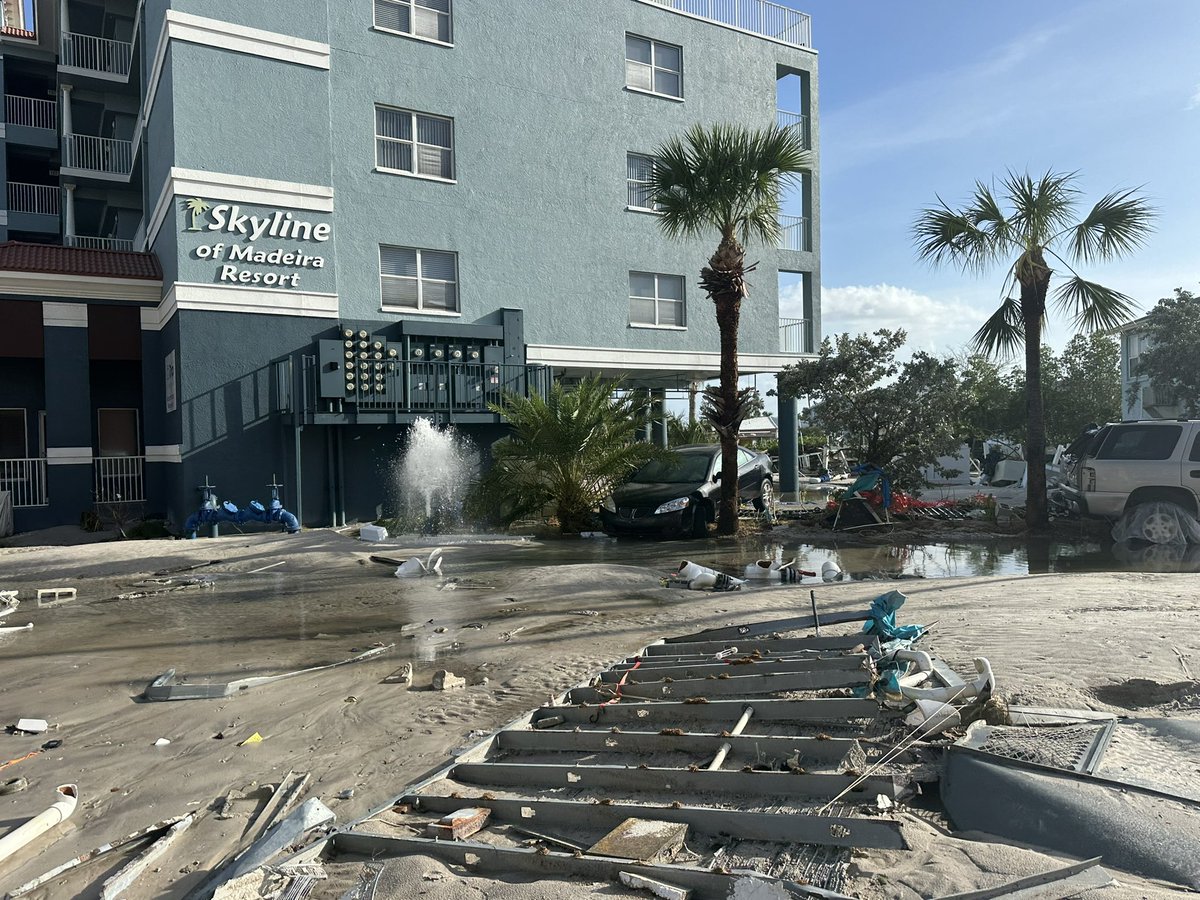 SheriffPinellas's tweet photo. Sights from Madeira Beach. Debris, displaced cars, burst pipes. It is almost unrecognizable. #PinellasHelene https://t.co/8wDqZ5kzZd