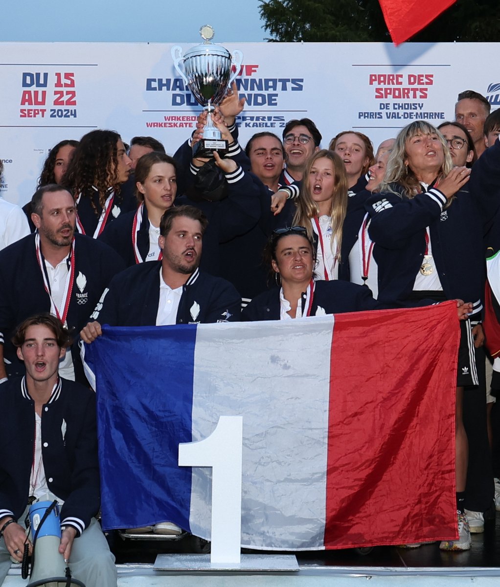 🇫🇷 Carton plein pour nos Bleus aux Mondiaux de Wakeboard à Choisy-le-Roi 🤩

🥇 Par équipes
🥇 Loïc Dechaux (Elite)
🥇 Meije Bidult (Para-wakeboard)
🥇 Marie Lehmann (+40 ans)
🥇 Julie Dromer (+30 ans)
🥈 Gauthier Chapellon (U18)
🥉 Jacqueline Clarey (U14)
🥉 Ethan Bertogal (U14)