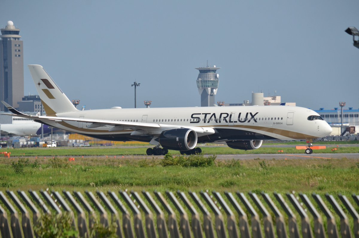 2024/9/7
STARLUX 
AirbusA350-900   B-58504
RJAA
#STARLUX
#スターラックス航空
＃AirbusA350
#NARITAAirport
#成田空港