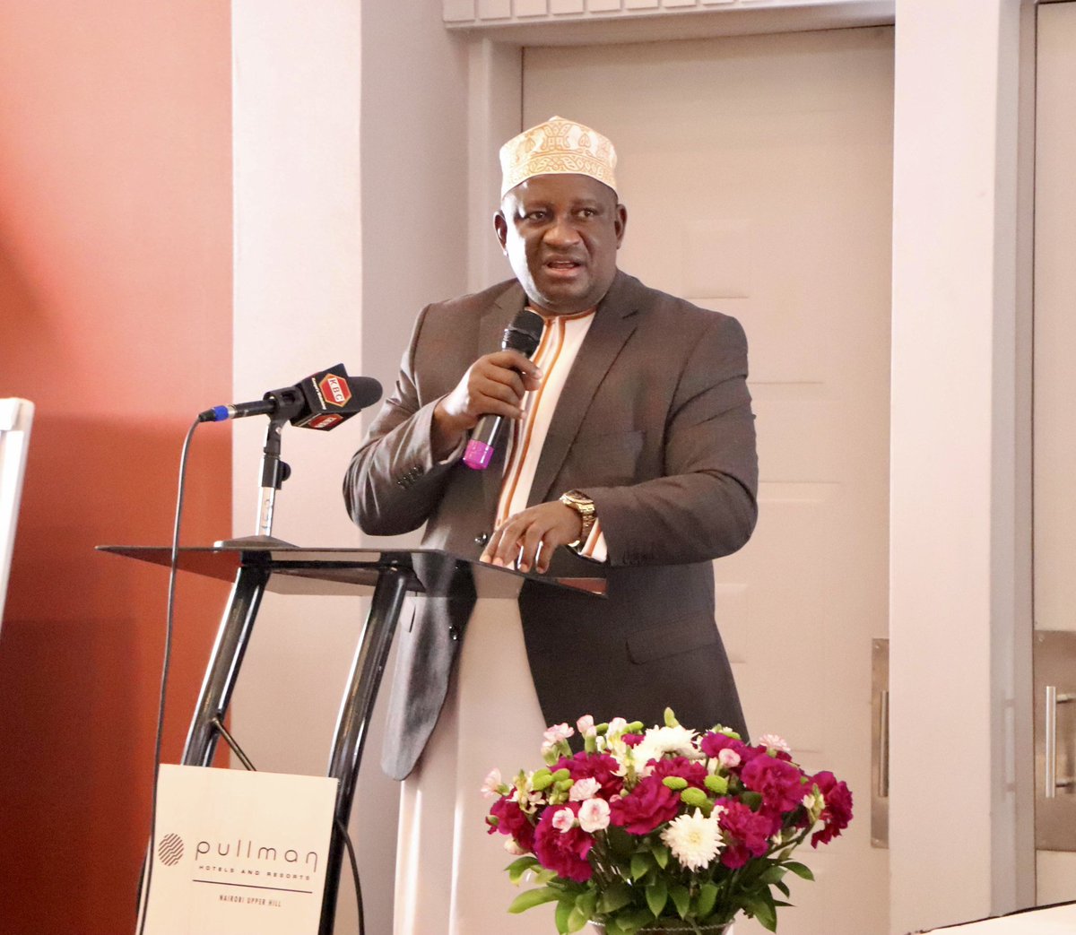 AhmedFarah__'s tweet photo. Today, I attended a consultative meeting on legislative reforms for the private sector hosted by @Waziri_Mvurya. Through @TradeMarkAfrica BEEEP program funded by the @EUinKenya we are working with @MITIKenya to lower the cost of doing business &amp; enhance business competitiveness https://t.co/2068KTeoKR