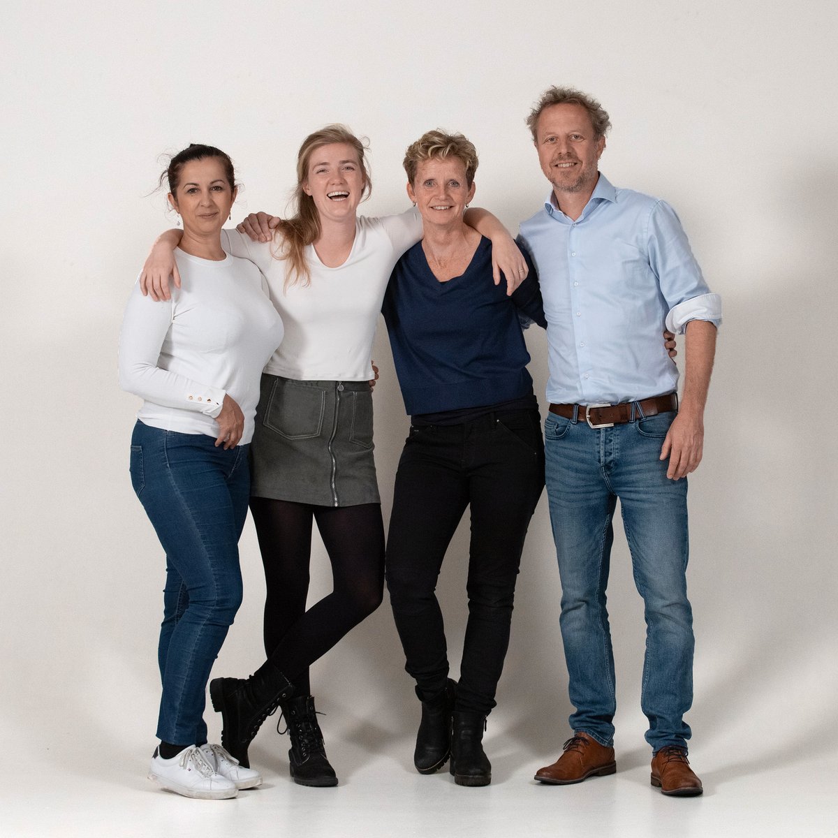 📢✍Wij hebben een stagelplek in ons communicatieteam!
Wil jij in een van de gezelligste teams van de energiesector werken? En ben je nieuwsgierig naar de mogelijkheden van AI voor communicatie? Dan zijn wij op zoek naar jou.
Nieuwsgierig? Neem dan contact met ons op!
 
#Vacature