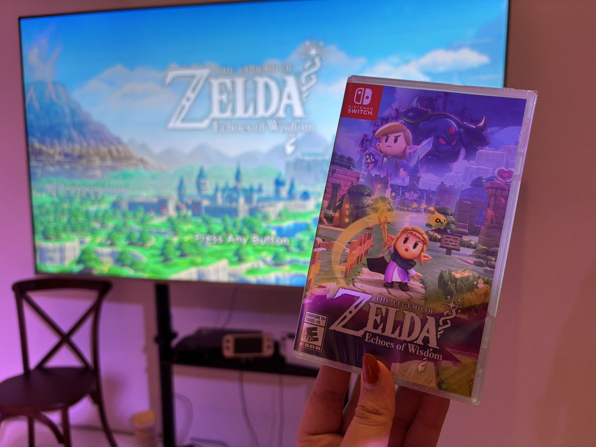 toloveLfromVine's tweet image. Thank you so much to @nintendoamerica for providing me with #freeaccess to their Nintendo Holiday Showcase event in NYC! 

I even went home with a #freegame! I was #gifted a copy of #LegendOfZelda Echoes Of Wisdom for the #NintendoSwitch &amp;amp; a matching controller~ 🎮🫶🌟