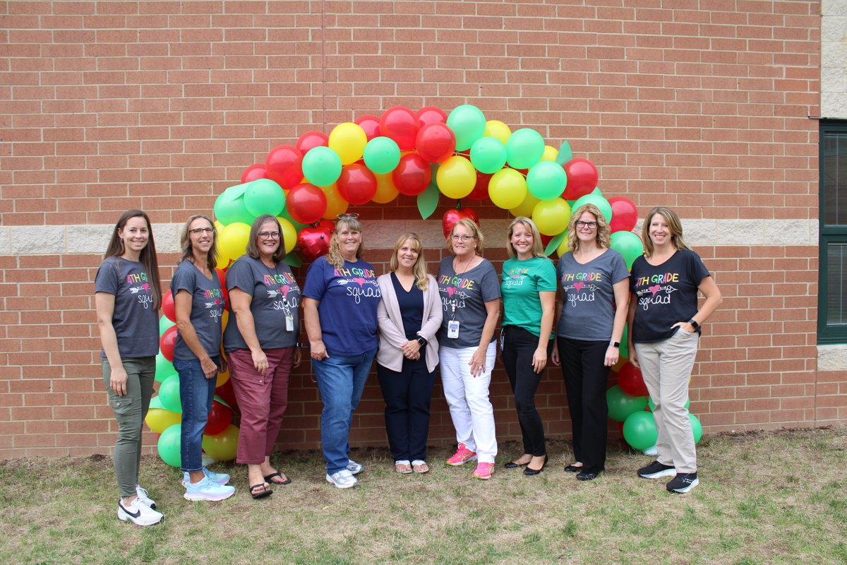 MidviewWest's tweet photo. Thank you to all of our students and families who joined us for our Fourth Grade Picnic on the Playground event! 🛝 https://t.co/h4BFApVypE