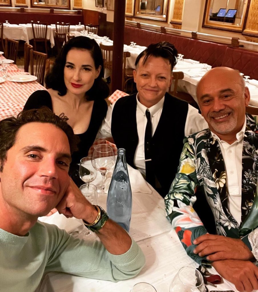 3 Years Ago on 27th September 2021,

Mika posted to his Instagram:
« A good gang; Dita, Christian L, Daniel, in one of my favourite restaurants in Paris. »