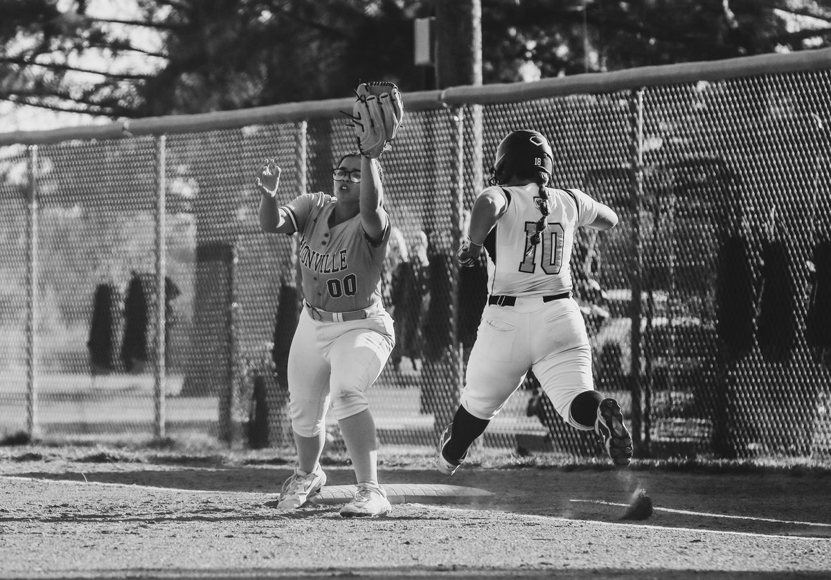 Karli Andersen, Hayden McSparren (3B), Kyleigh Dollens, and Raleigh Dutton. Brooklyn Hardin, Dutton, and Andersen combined for the 2 Wins in the circle.