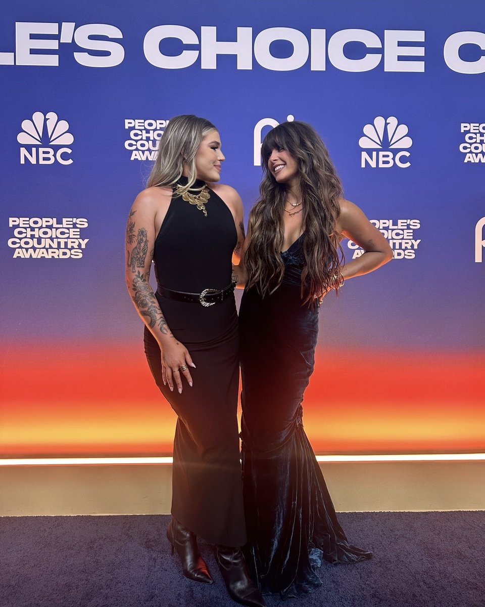 ellalangleymsic's tweet photo. 🧜🏼‍♀️🫶🏼 @peopleschoice https://t.co/2KCknw8wZX