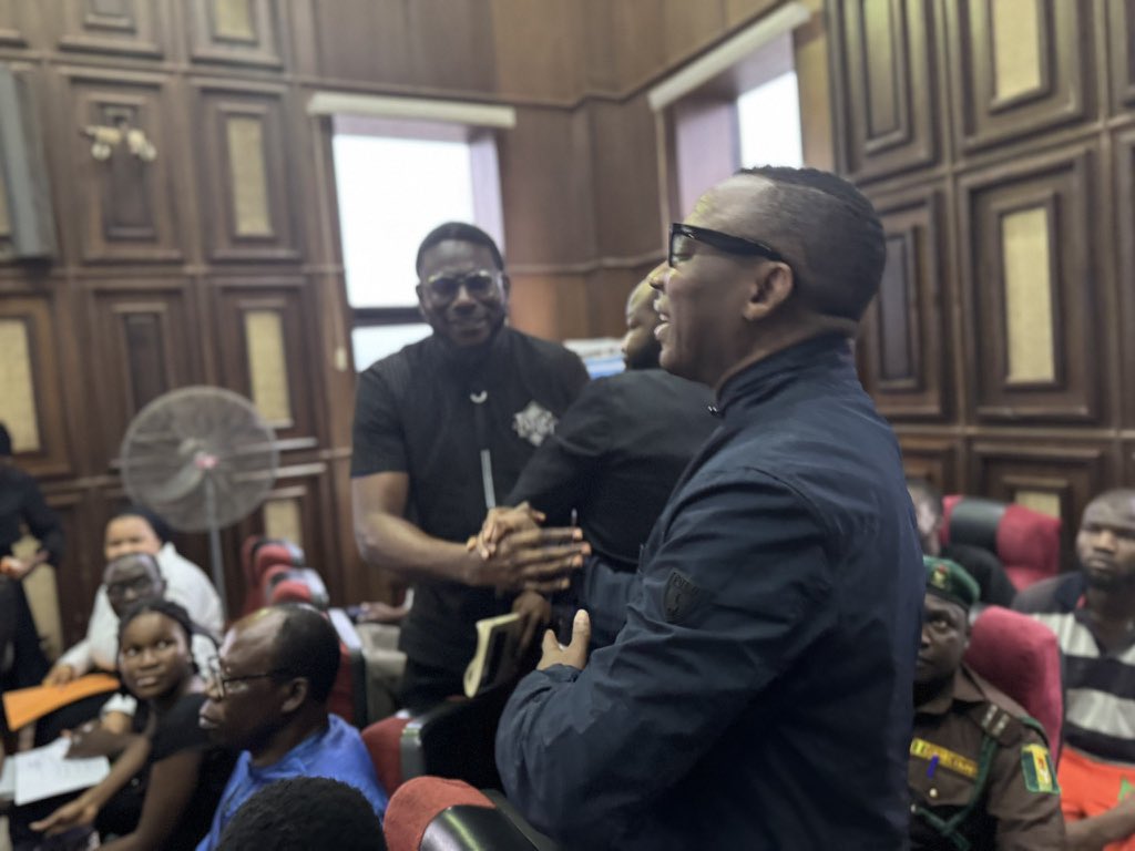 Leged45's tweet photo. PIDOM has been granted bail.
Thanks to Sowore who fought as his lawyer in court and even risked his own freedom for the whistleblower.
Till he's finally acquitted, no rest, Aluta Continua
#FreePidom
#freePIDOMNIGERIA https://t.co/EgE9IOM2oh