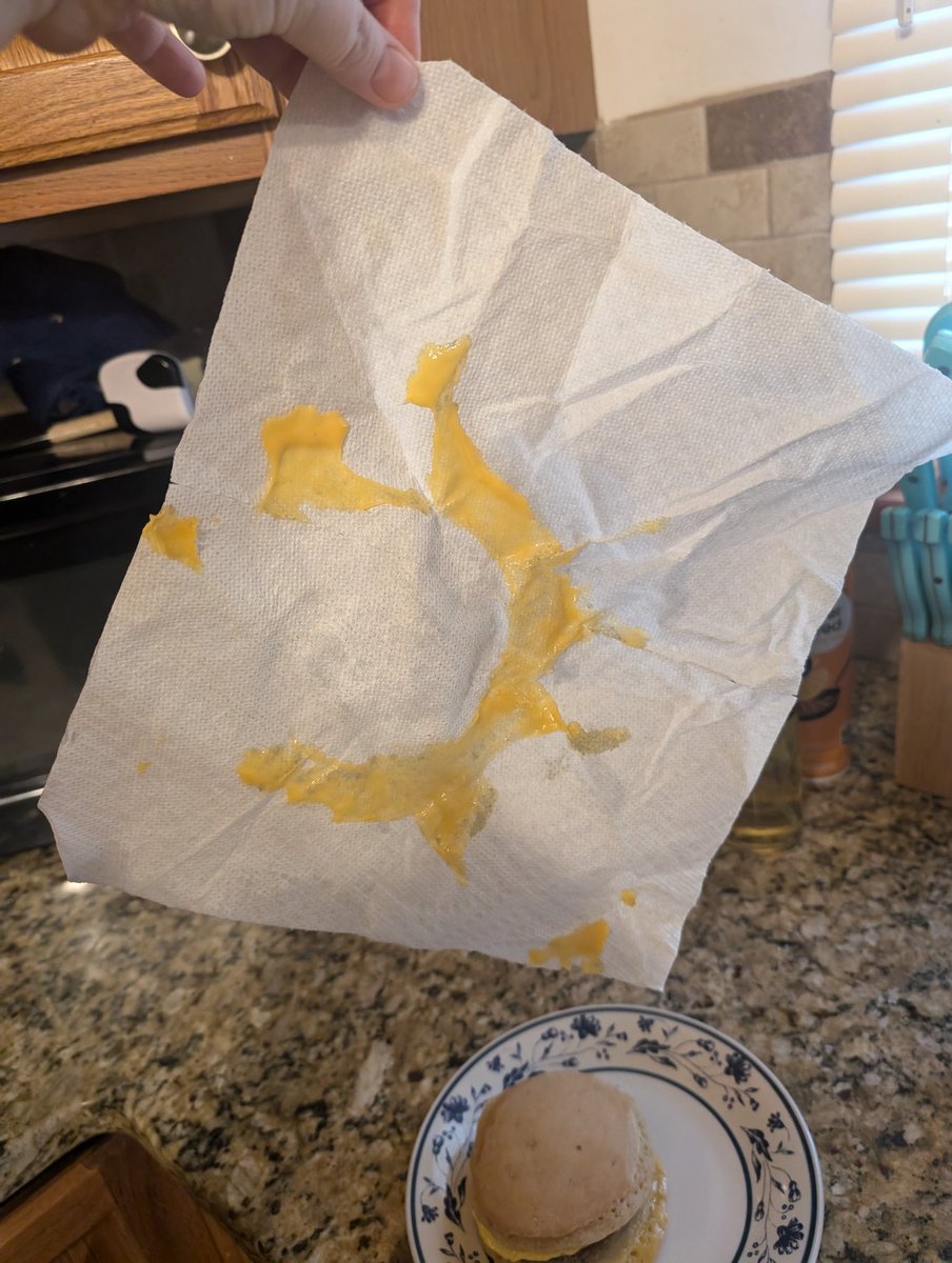 SaltyKitten86's tweet photo. @Johnsonville you discontinued the griddle breakfast sandwich with the cheese inside the egg. Please bring it back, this is why we hate the other ones https://t.co/Sv8AEz9Adw