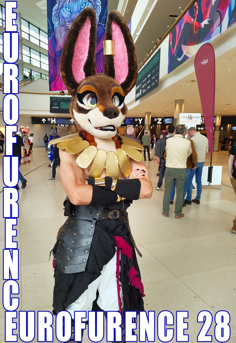 ZhirisX's tweet photo. Eurofurence 28: Wearing Zhiris for the first time! https://t.co/Zm4Q1zaPqt