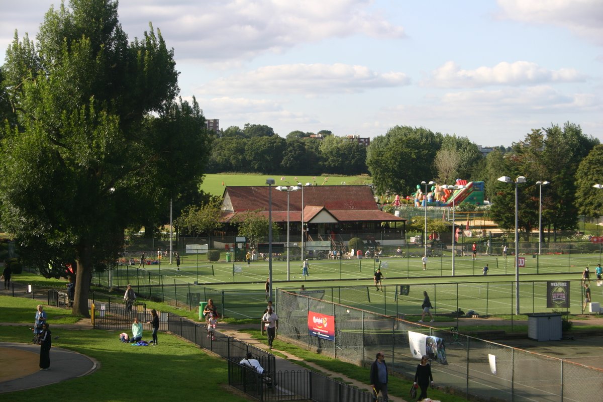 FoWimbledonPark's tweet photo. There will be a General Meeting of Friends of Wimbledon Park on 29th October 2024, to be held at Wimbledon Park Hall, starting at 19:30.
Everyone is welcome to attend. Only paid up members can vote (see our website for how to join).
https://t.co/wpsOuj1jDm https://t.co/h2tT6AqesU