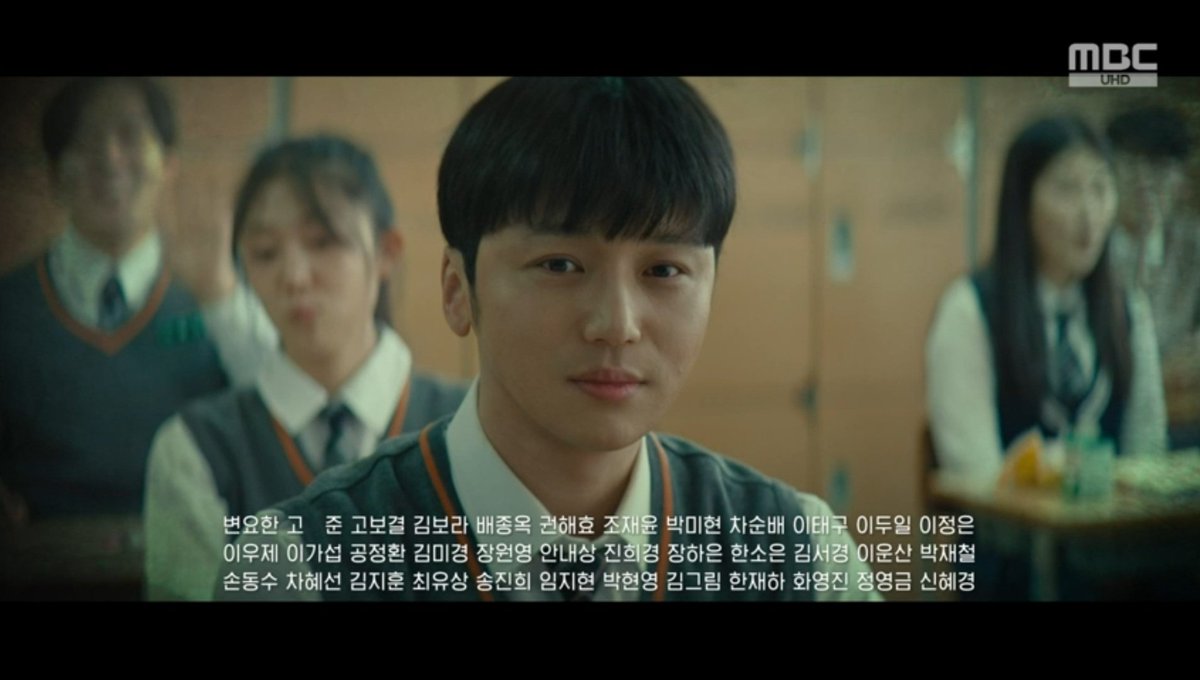 onlyyohan0429's tweet photo. 12회 본방사수 ��료!!
하나씩 밝혀지는 진실~

#변요한 #고준 #고보결 #김보라
#백설공주에게죽음을 #Blackout #백설공주본방사수 #MBC백설공주 #mbcdrama #MBC금토드라마 #MBC #응원합니다 #꼭보세요 https://t.co/NGxVq6wLgf