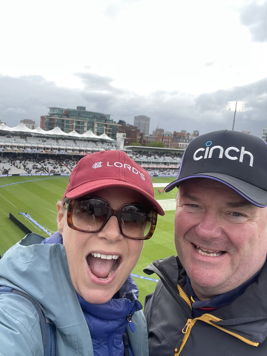 Harry Brook scored a super 110 at the 3rd ODI. 

The Moo’s are up in the clouds, Compton Upper Stand, entrance 11, row J, seats 38,39! 

An extra shirt would help keep us warm! 🙏

#EngVAus