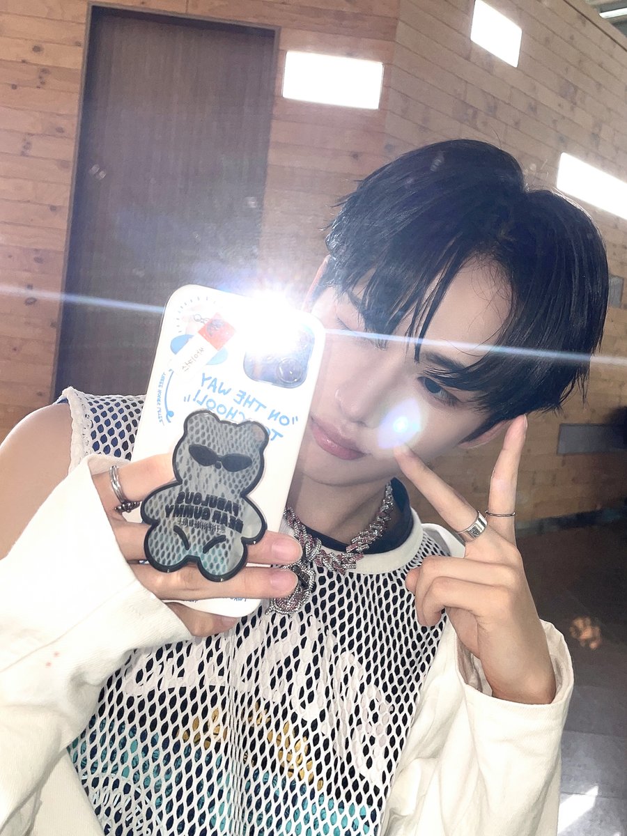 xikers_official's tweet photo. [#민재] 🩵🩵🩵🩵
#xikers #싸이커스 https://t.co/6kuZvs9UQU