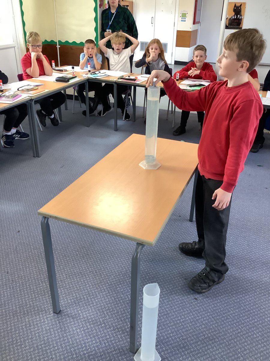 Y5AngramBank's tweet photo. In science, we have investigated water resistance. We found shapes with a greater surface area move slower than streamlined shapes through water. https://t.co/1RbokK28oS