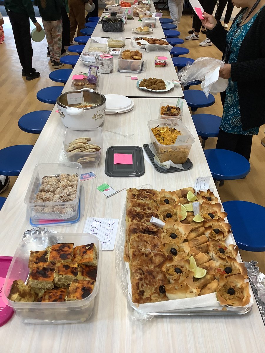 Mrs_Biggin1's tweet photo. Thank you so much to parents for supporting our Food Festival today. The children had an amazing time tasting new foods and using adjectives to describe the tastes! https://t.co/2vWDj7Ohtr