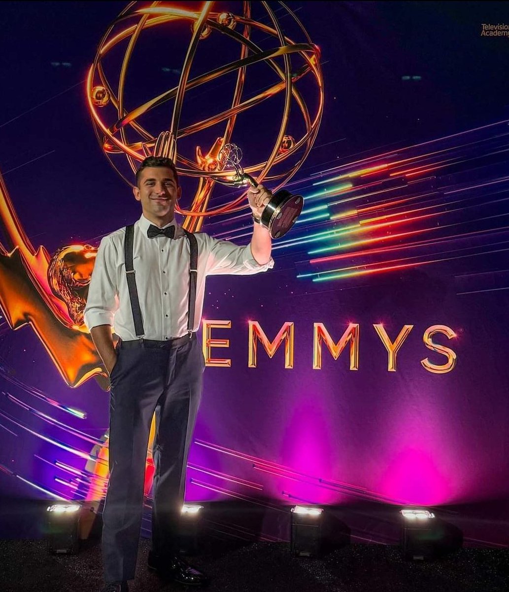 Dr_P_Roman's tweet image. Hyde Park Rising Star!  FDR Alumni, Joseph Servodio was awarded his first Emmy.  The visual effects producer won the Outstanding Special Visual Effects in a Netflix series @JessicaTurnerNY