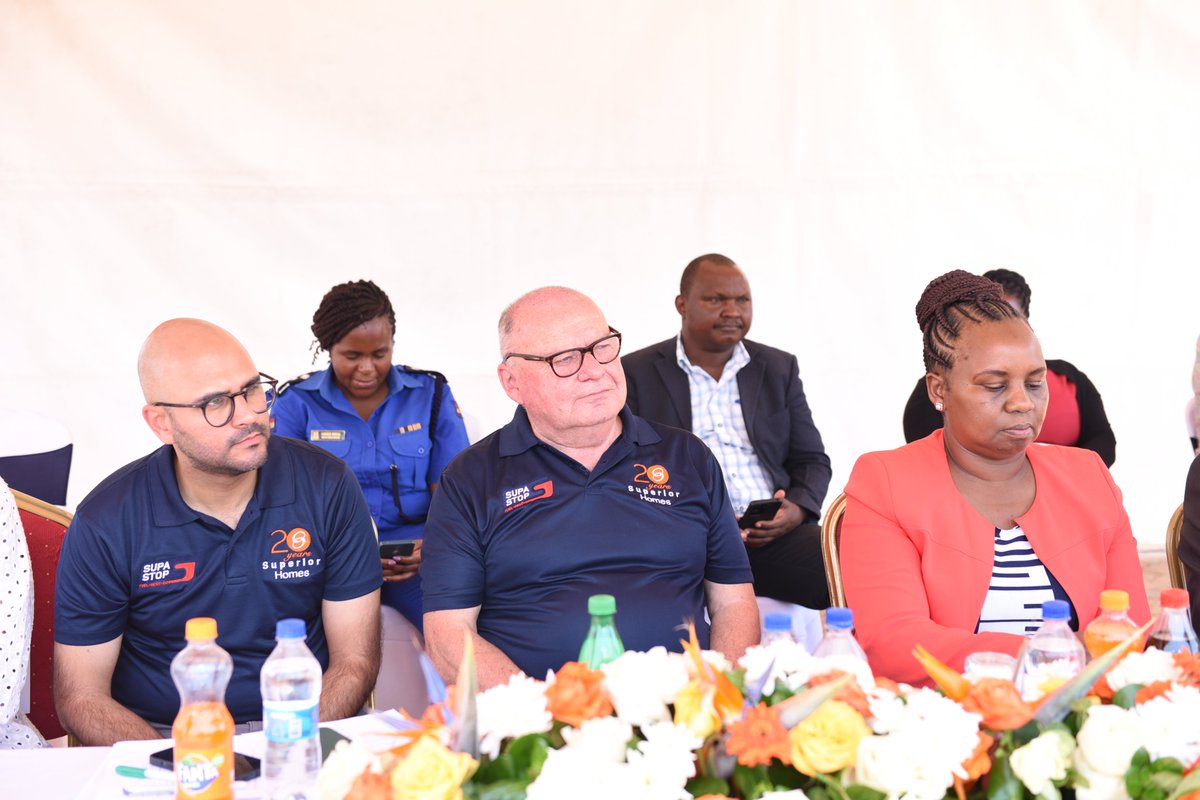 Supastop tweet media