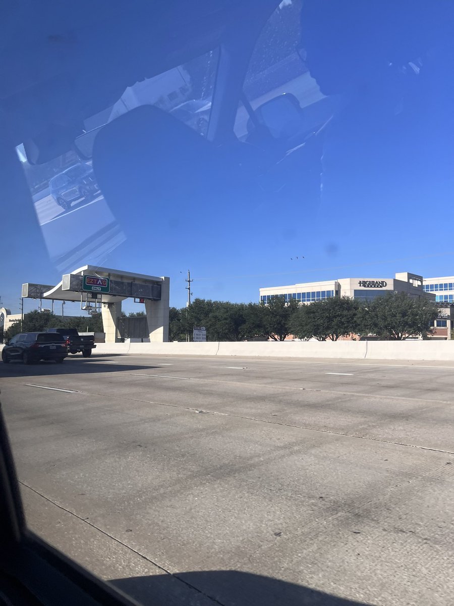 LakeTalib's tweet photo. 12 hours ago i was playing pool in the lower east side now i’m going 80mph on this concrete death track… crazy how travel works https://t.co/S7HVSgyXOU