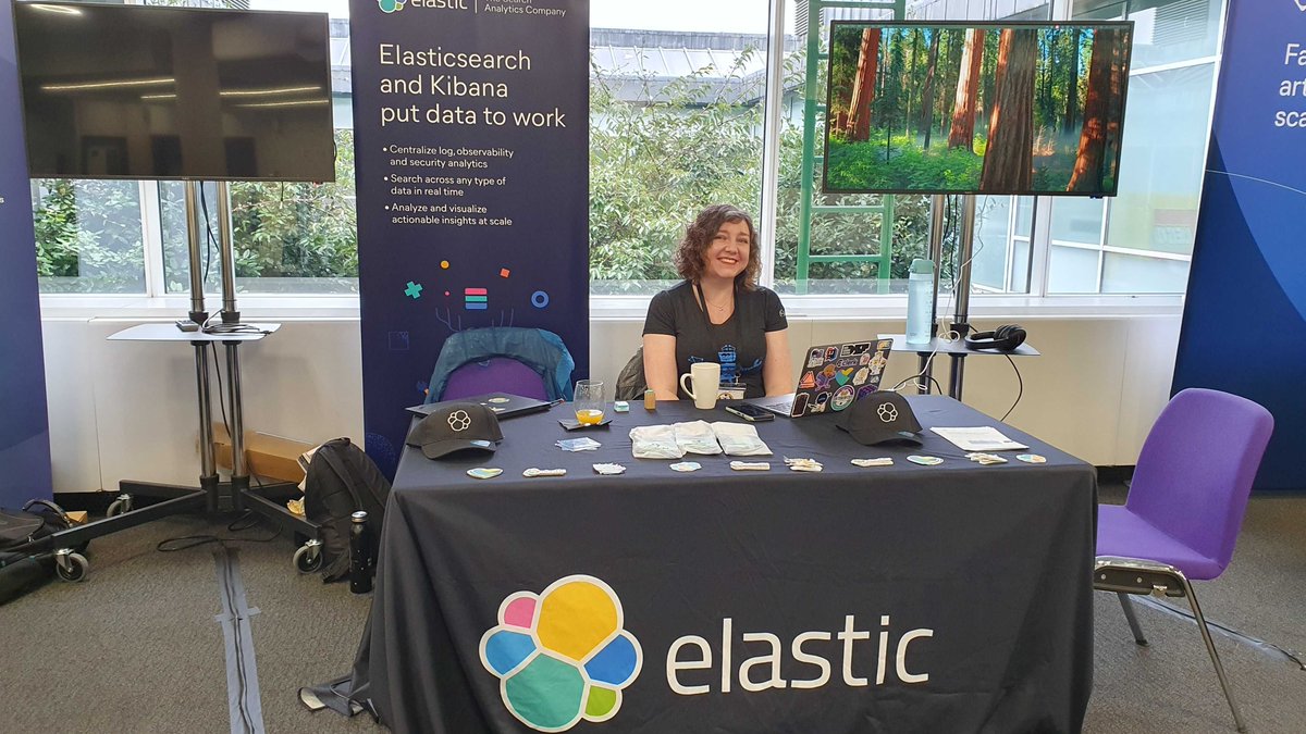DevOpsDaysLDN's tweet image. MORE SPONSOR BOOTHS (but with significantly less LEGO than last time). Talk with them about the cool stuff they&apos;re doing/how they could help you do cool stuff.