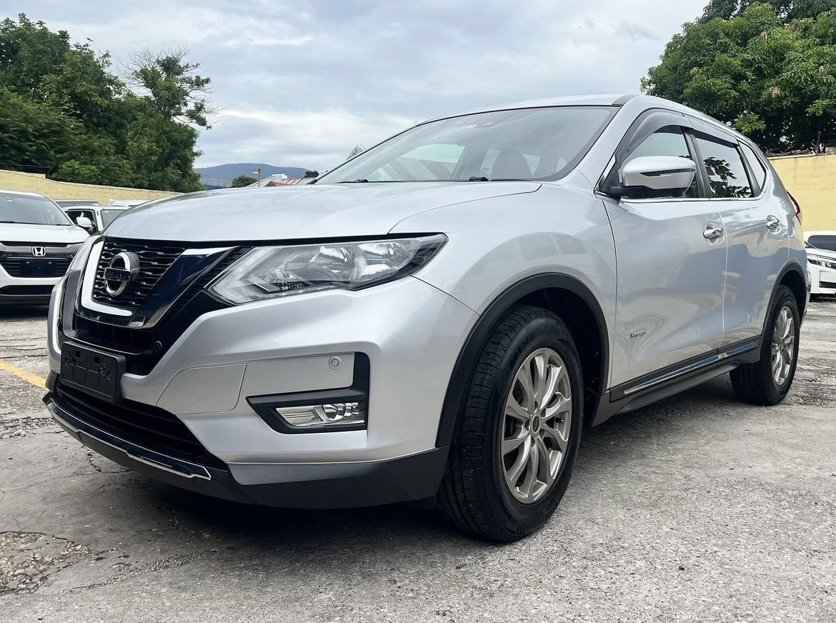 Crystalvehicles's tweet photo. 2019 Nissan Xtrail Hybrid 
Price:$ 3,199,000 (price is negotiable and is inclusive of warranty) 

Call us today! 876-499-1480 (Call or whatsapp) or visit our location at 48 Hagley Park Road, Kingston 10

“The choice is Crystal Clear” 💎 https://t.co/k8FusEjm7c