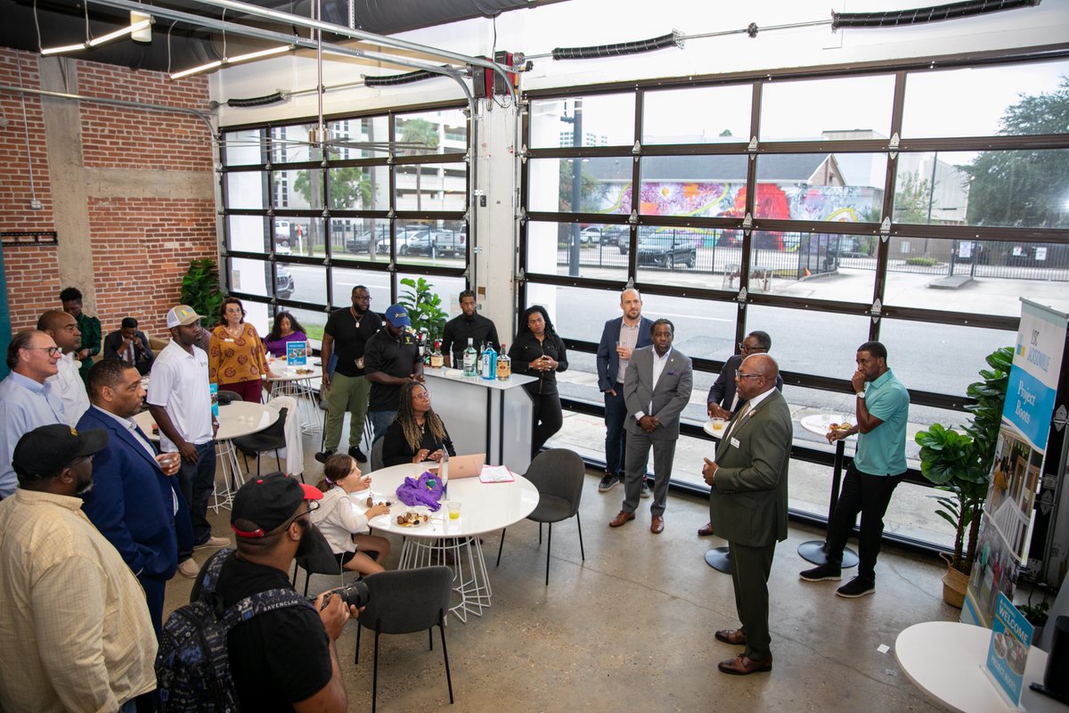 LISCJax's tweet image. What an unforgettable evening celebrating Project Boots 📷📷Together with our incredible partners, we reflected on the amazing success of this program, helping local residents achieve their dream of homeownership. Exciting things are ahead!
#ProjectBoots #liscjax