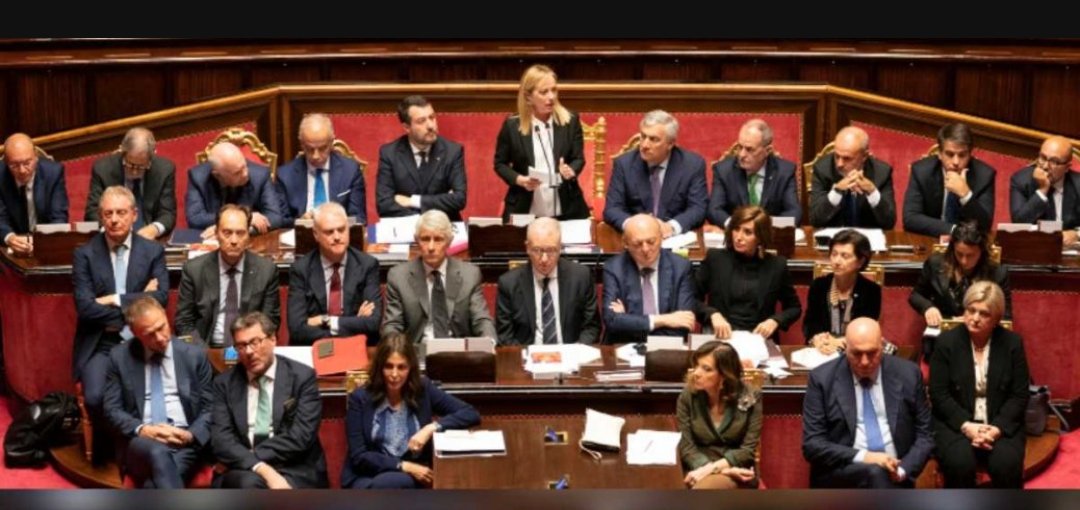 SabinaCusin's tweet photo. Perché non il #serviziocivile come #bagnini, #bidelli, #spingilettighe, #portacarte nei ministeri, #netturbini? Io da questi mi aspetto di tutto. https://t.co/YsVzkJnmSq