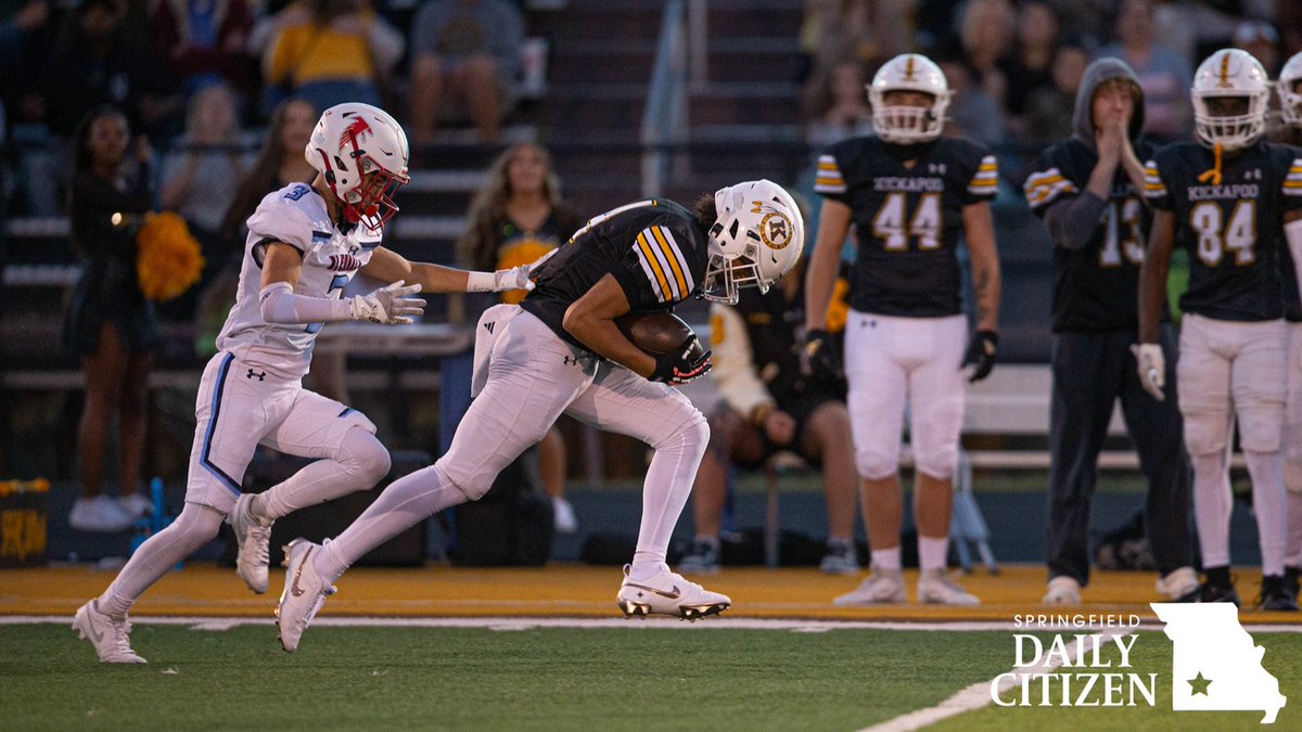 ICYMI: <a href="/Kpoofootball/">Kickapoo Football</a> reeled off 17 unanswered points to rally past rival Glendale last night and win its homecoming game. <a href="/rwcollingwood/">Ryan W. Collingwood</a> says a big special teams play turned the game around late in the third quarter.

Read it: sgfcitizen.org/springfield-sp…