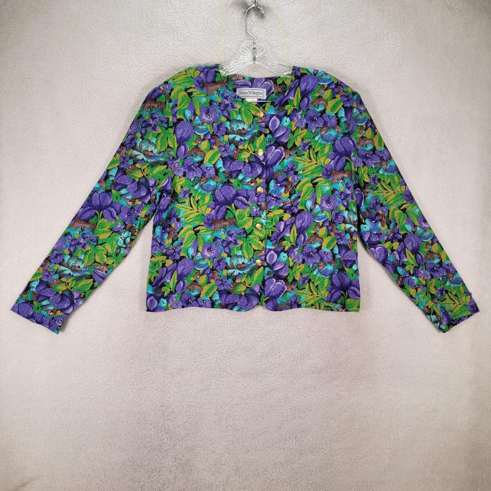 SugarThreaded's tweet image. High prices, low vibes? Not with this blouse! Our vintage colorful staples bring the heat without burning your wallet.
For 15% OFF use code: FALLINTOSAVINGS
Ship up to 5 items for $10.00!
#SummerStyle #summerfits #SummerFashion #vintagewear #vintagestyle #vintagefashion #plussize
