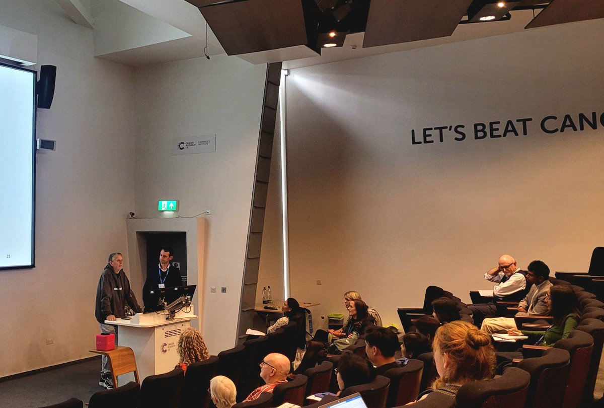 CRUK Cambridge Centre (@crukcamcentre) on Twitter photo <a href="/CambridgeECMC/">Cambridge ECMC</a> #ECMD2024 talks continue with speakers on urological cancers, focusing on kidney cancer, and recent/current trials and treatments. We hear from Dr Brent O’Carrigan (<a href="/Cambridge_Uni/">Cambridge University</a> <a href="/CRUKCamUrol/">CRUK Cambridge Centre: Urological Malignancies</a>), Amy Strong, (Clinical Trials Practitioner) and Paul (Patient Rep). <a href="/CambridgeECMC/">Cambridge ECMC</a> #ECMD2024 talks continue with speakers on urological cancers, focusing on kidney cancer, and recent/current trials and treatments. We hear from Dr Brent O’Carrigan (<a href="/Cambridge_Uni/">Cambridge University</a> <a href="/CRUKCamUrol/">CRUK Cambridge Centre: Urological Malignancies</a>), Amy Strong, (Clinical Trials Practitioner) and Paul (Patient Rep).