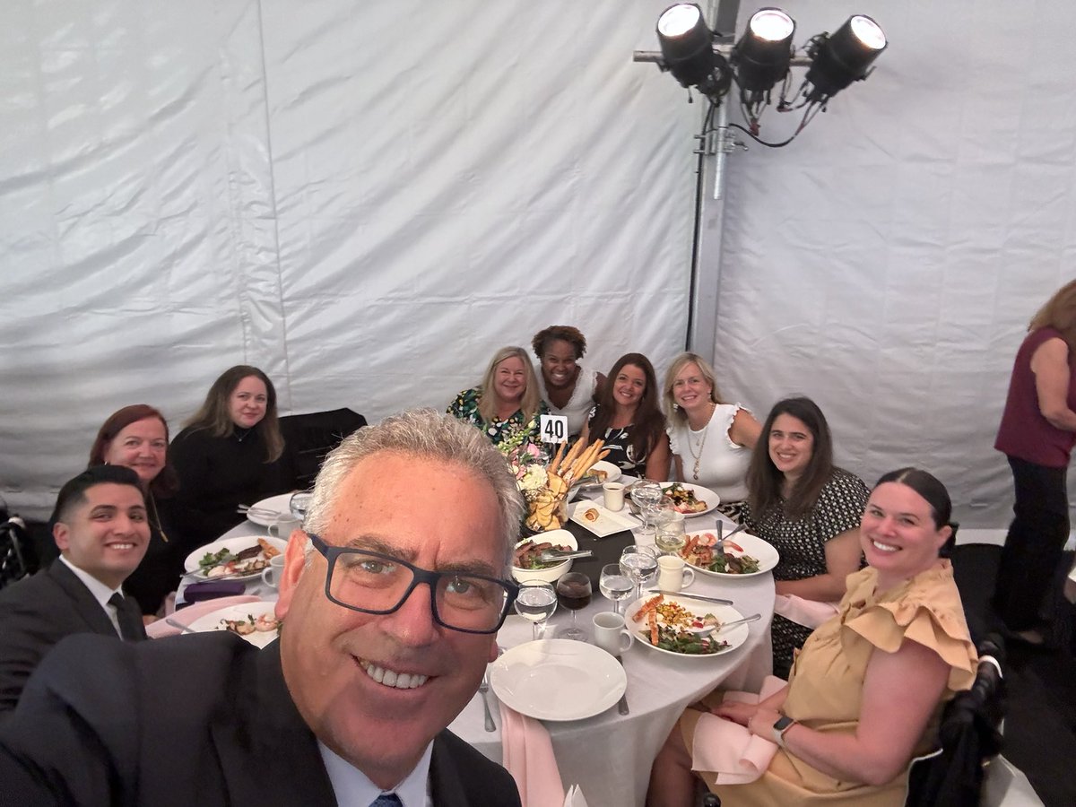 DrNimaroff's tweet photo. It is a privilege working with you all in our mission to improve  healthcare for women in our community. #KatzWomensHealth#northwellhealth#KatzInstituteforWomensHealth https://t.co/iNQmgAN0FA