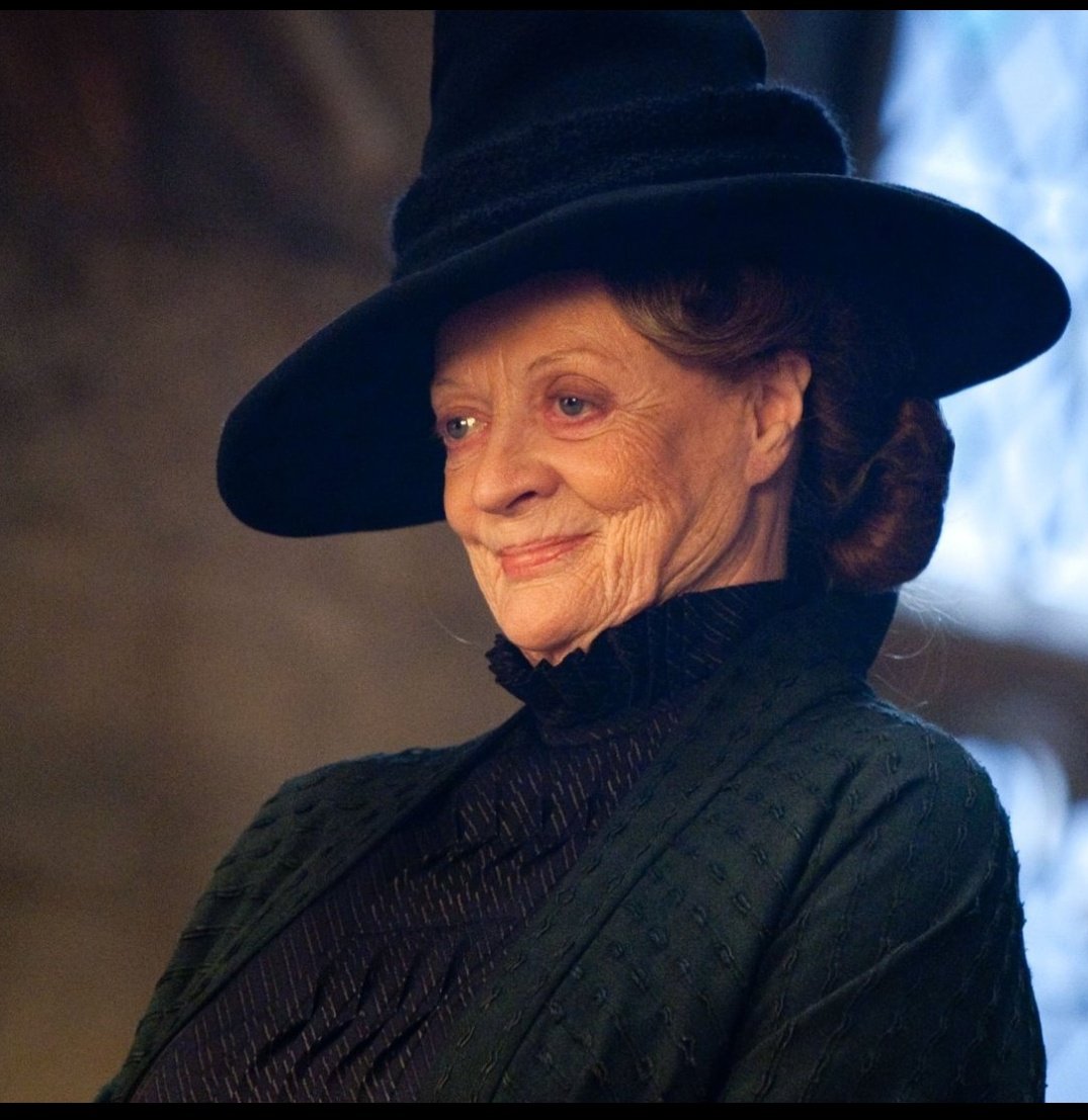 Hasta siempre, profesora Mcgonagall 😔

#MaggieSmith