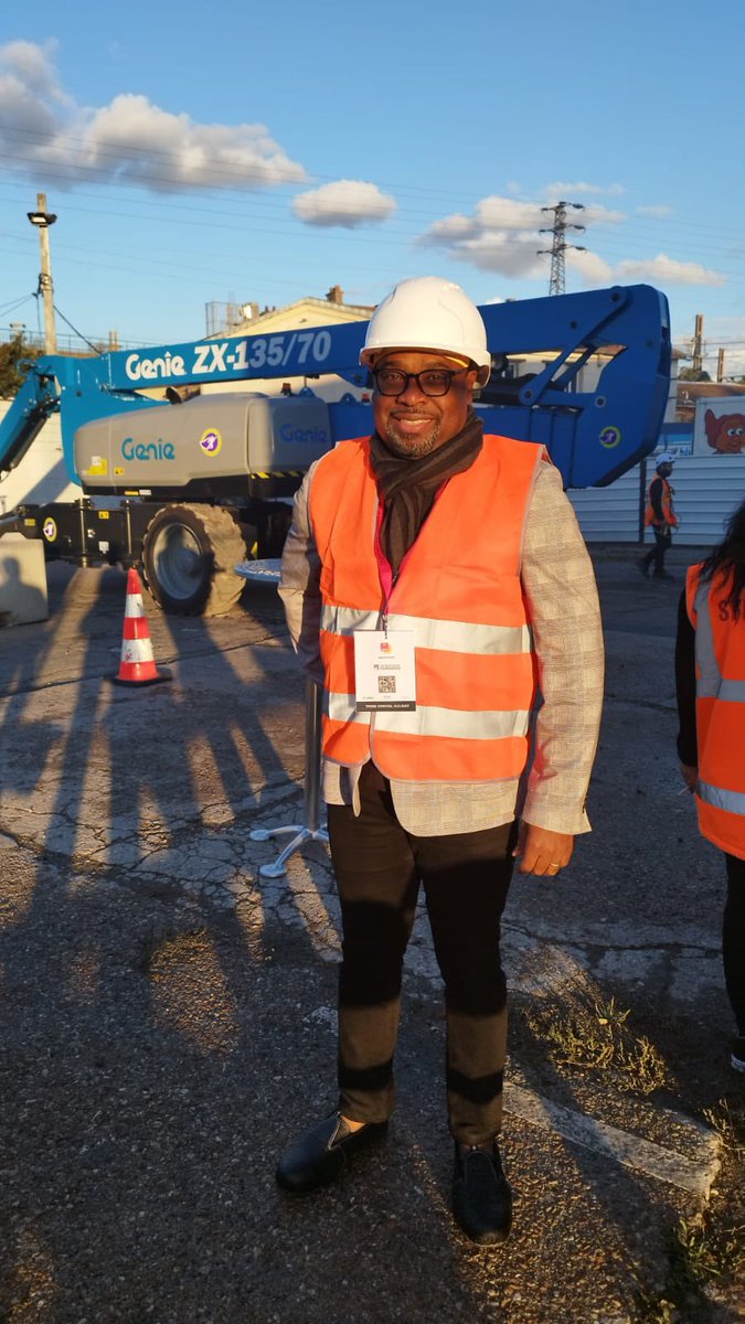 📸On finit la semaine sur ce retour en images sur les ateliers de découverte et d’initiation à la conduite d’engins par Les Formateurs Parisiens et Synergie avec la participation de notre facilitateur de la clause sociale d’insertion et la Mission Locale d’Aulnay-sous-Bois.