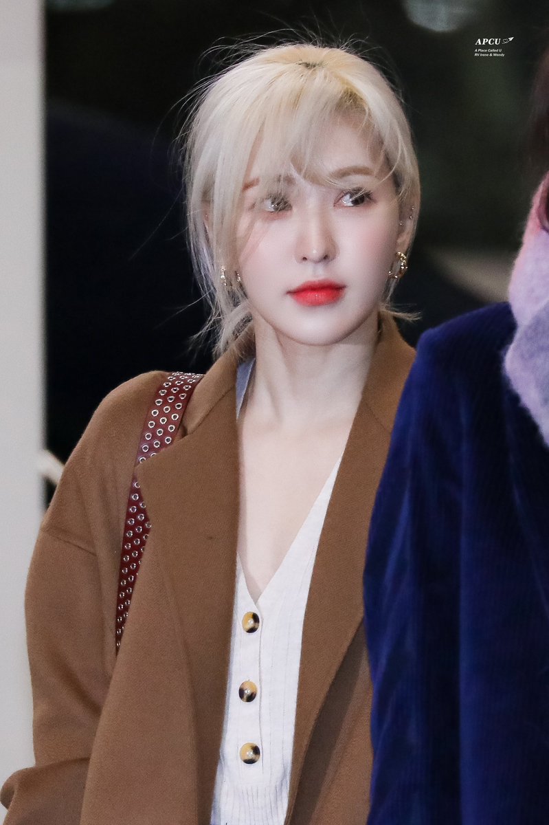 sswflavor's tweet photo. Welcome to the legendary airport previews club, 240927 Wendy 😖 https://t.co/Aeu0eYqitg