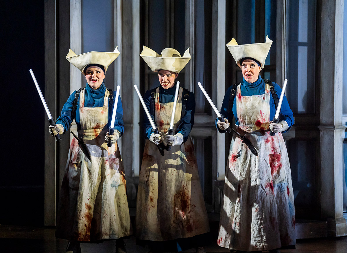 🐉🤴🐦🌙🏛👸🔥💦💖🎊

Toi Toi Toi to the whole #ONMagicFlute team, who open tonight <a href="/GrandTheatreLS1/">Leeds Grand Theatre</a>! Time to slay that monster...

New photos » bit.ly/MagicFlute2425