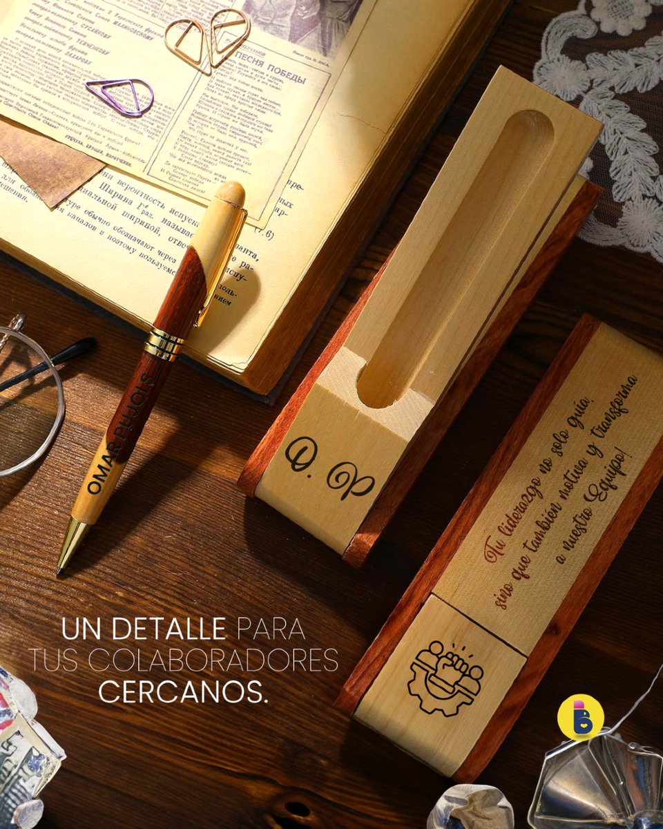InBrandLove's tweet photo. ✨ Haz que te recuerden con elegancia:
Presentamos este exclusivo lapicero
hecho con dos tonalidades de madera,
acompañado de un elegante estuche
a juego. Ambos personalizados
con tu marca grabados
a láser.
-
 #regaloscorporativos https://t.co/DTEl47doMk