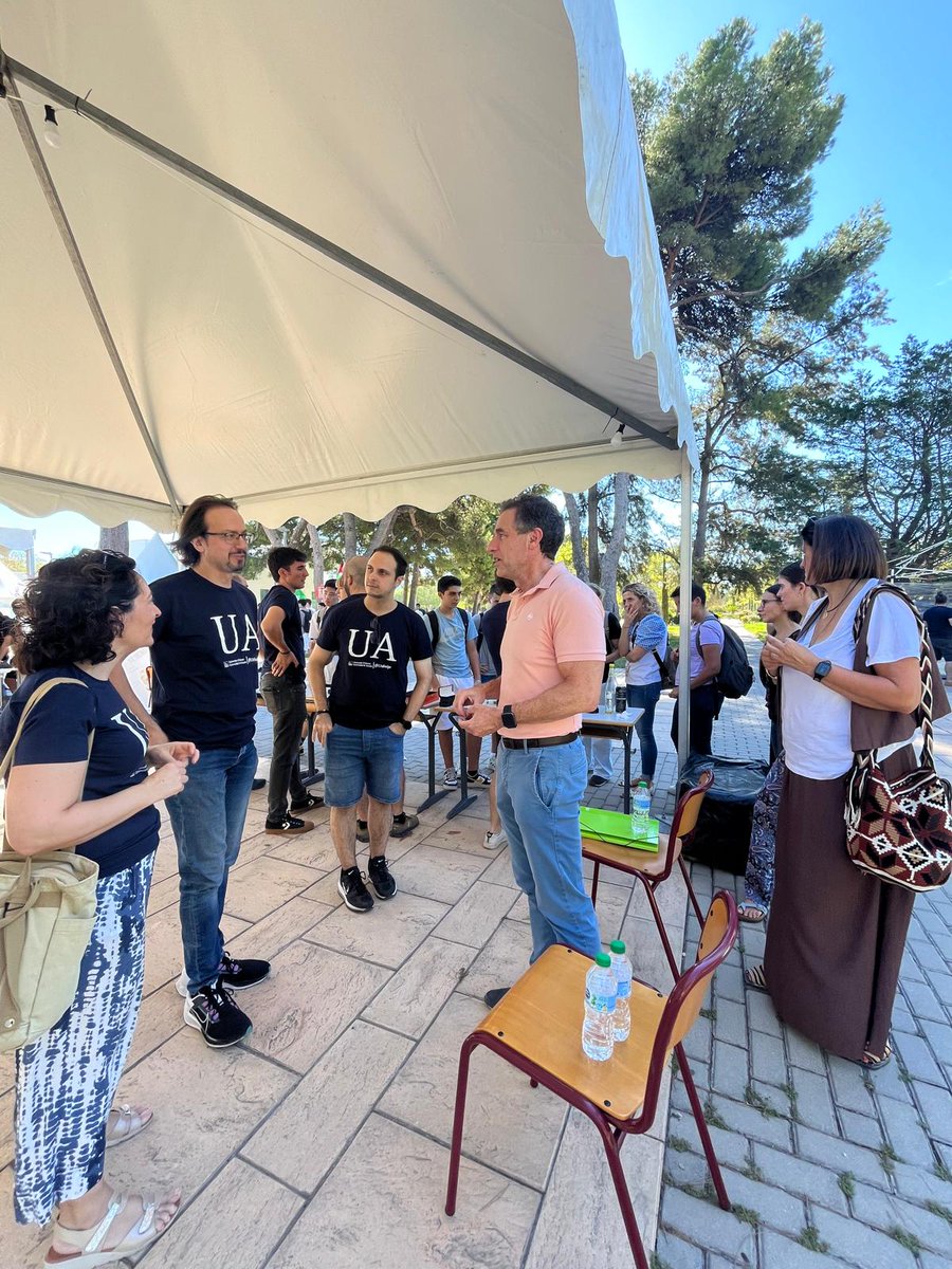 La <a href="/UA_Universidad/">Universidad de Alicante UA</a> se viste hoy de gala con la #EuropeanResearchersNight. Una cita inexcusable en la que mostramos a la sociedad nuestro potencial investigador. Una gran oportunidad para que miles de personas conozcan en qué trabajan nuestros grupos de investigación. Enhorabuena